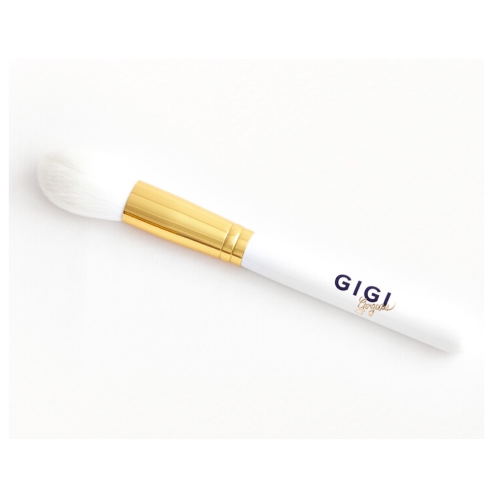 Gigi Gorgeous The Gorgeous Contour Face Brush